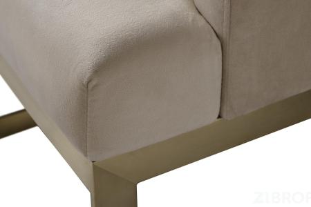 Стул на металлическом каркасе светло-бежевый