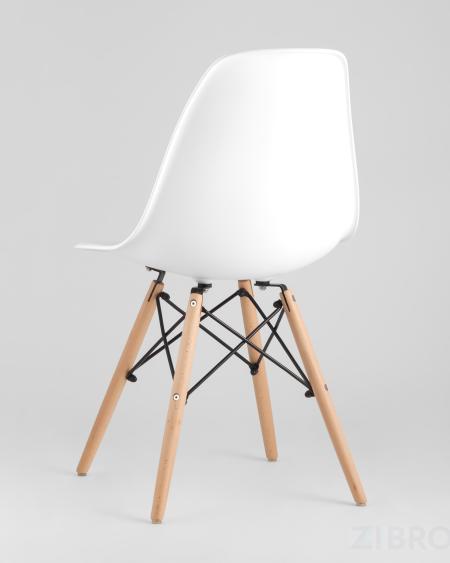 Eames D80 черный, 2 стула Eames DSW белые