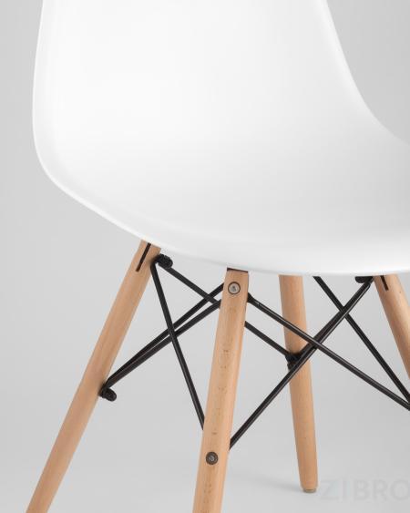 Eames D80 черный, 2 стула Eames DSW белые